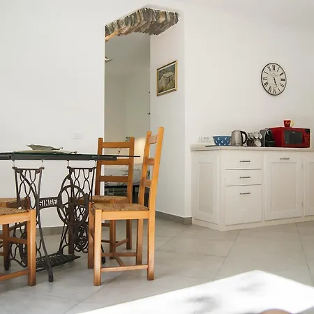 Secret Gardens Oda ve Kahvaltı Borgomaro