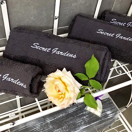 Oda ve Kahvaltı Secret Gardens